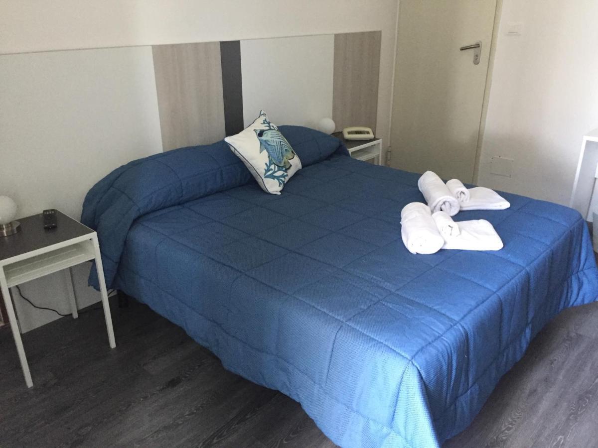 Hotel Mare Inn Finale Ligure Habitación foto
